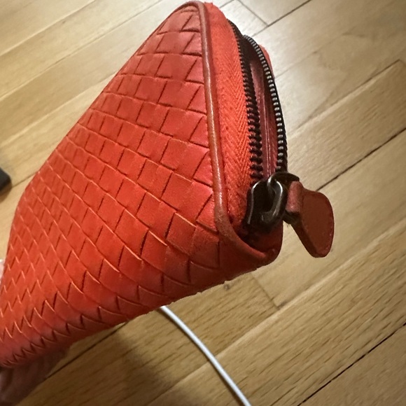 Bottega Veneta Large Braided Wallet With Zip - Picture 7 of 16